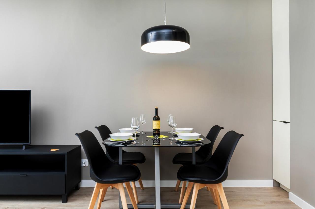 Modern City Center Apartments By Noclegi Renters بوزنان المظهر الخارجي الصورة