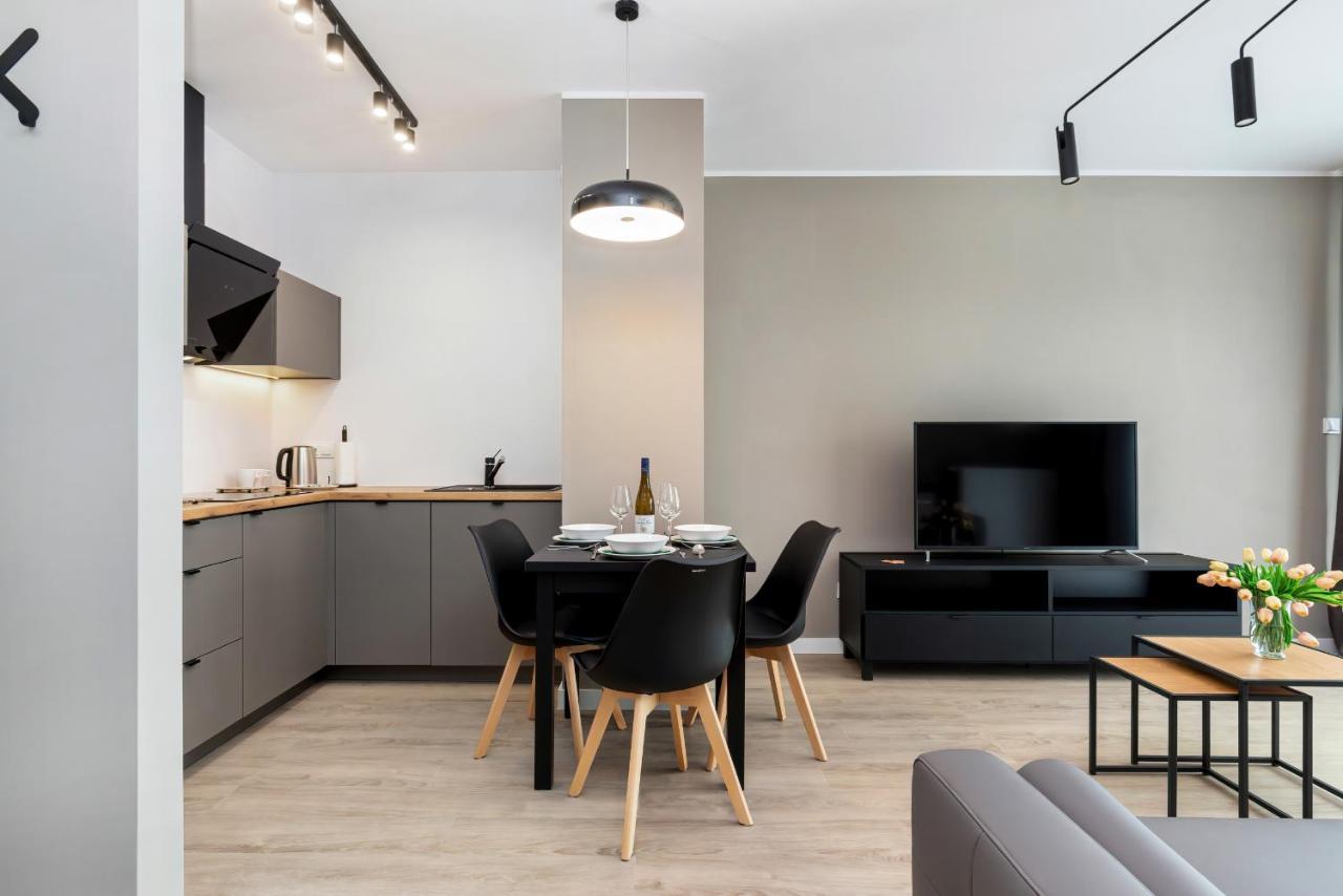 Modern City Center Apartments By Noclegi Renters بوزنان المظهر الخارجي الصورة